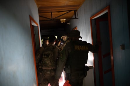 Rangers in a dark corridor of a boat