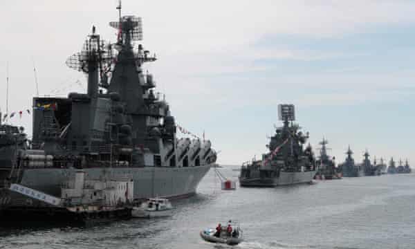 A line of Russian warships