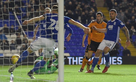 Léo Bonatini downs Birmingham to give Wolves four-point lead at the top