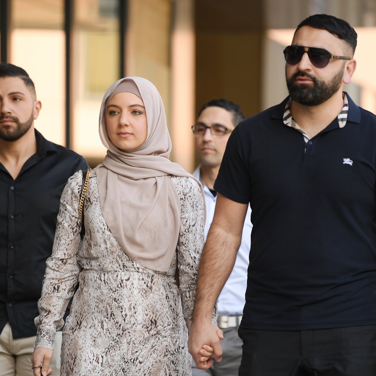 لماذا يحب الرجل المرأة القصيرة في الفراش؟ 2 لماذا يحب الرجل المرأة القصيرة في الفراش؟