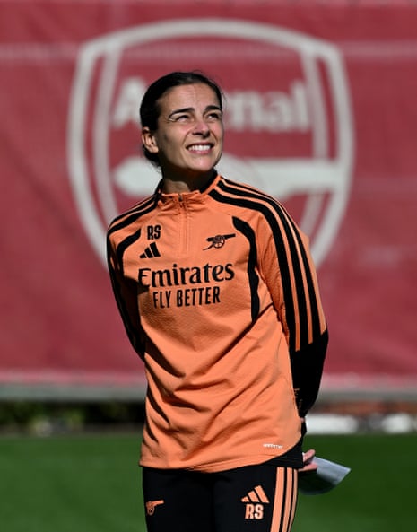 Renee Slegers during an Arsenal Women's grooming session