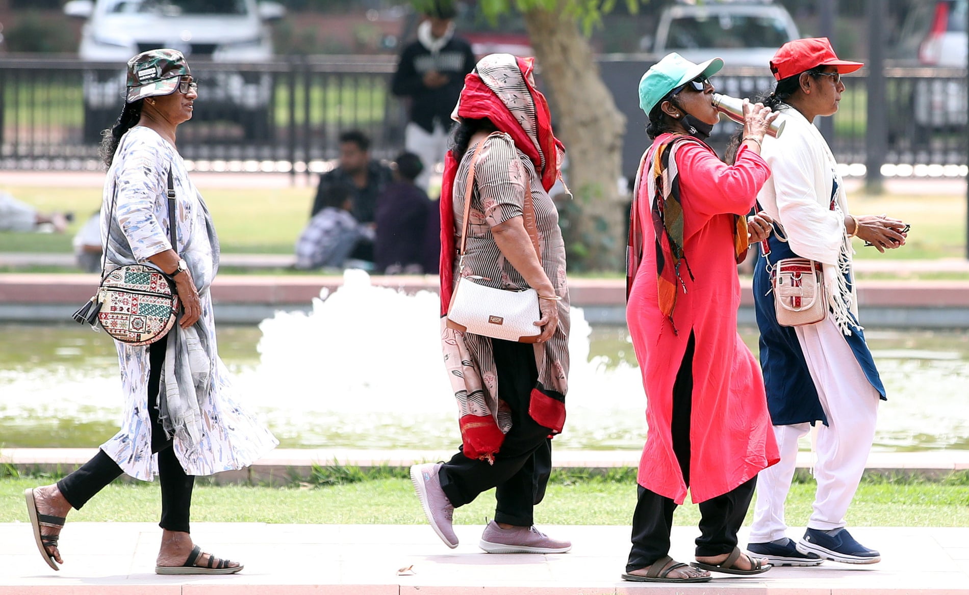 ಉತ್ತರ ಕನ್ನಡದಲ್ಲಿ ದಿಢೀರ್ ಏರಲಿರುವ ಬಿಸಿಲಿನ ತಾಪ: ಸಾರ್ವಜನಿಕರಿಗೆ ಜಿಲ್ಲಾಡಳಿತದಿಂದ ಮಹತ್ವದ ಎಚ್ಚರಿಕೆ