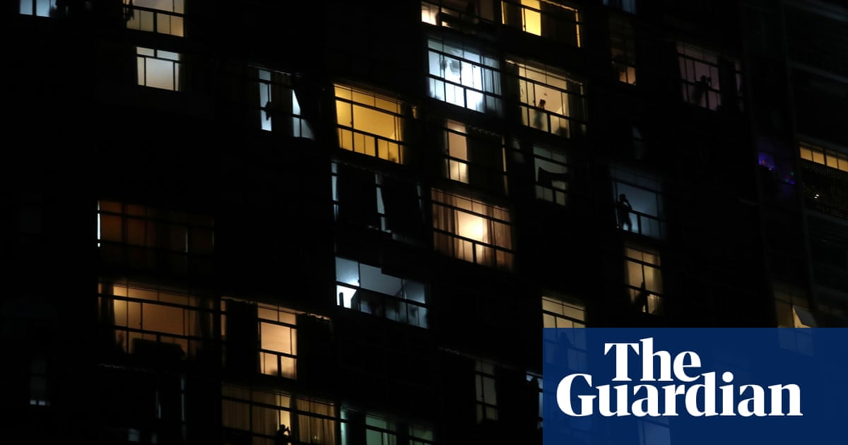 Quarantined Brazilians protest against Bolsonaro from windows and balconies: 'Get out!'