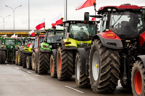 Polish farmers staged protests against cheap Ukrainian grain flooding the market and EU regulations on pesticide and fertiliser usage in Sulechów on Tuesday.