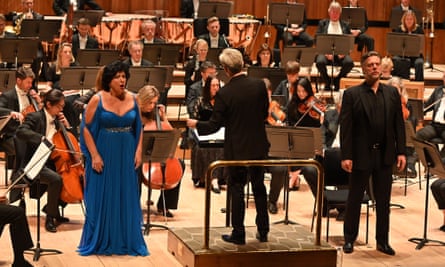 Edward Gardner conducts the LPO in Bluebeard’s Castle at the Royal Festival Hall with Ildikó Komlósi as Judith and John Relyea as Bluebeard.