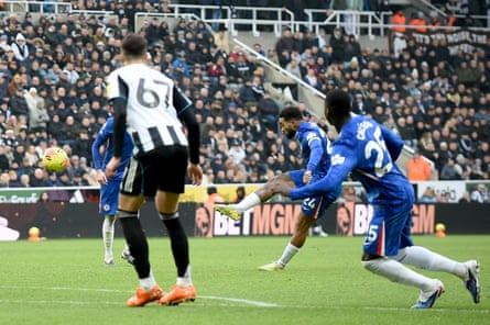 Reece James scores for Chelsea against Newcastle from a free-kick