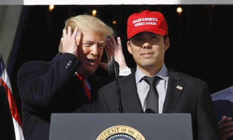 Nationals' Kurt Suzuki wears MAGA hat for White House visit with Trump