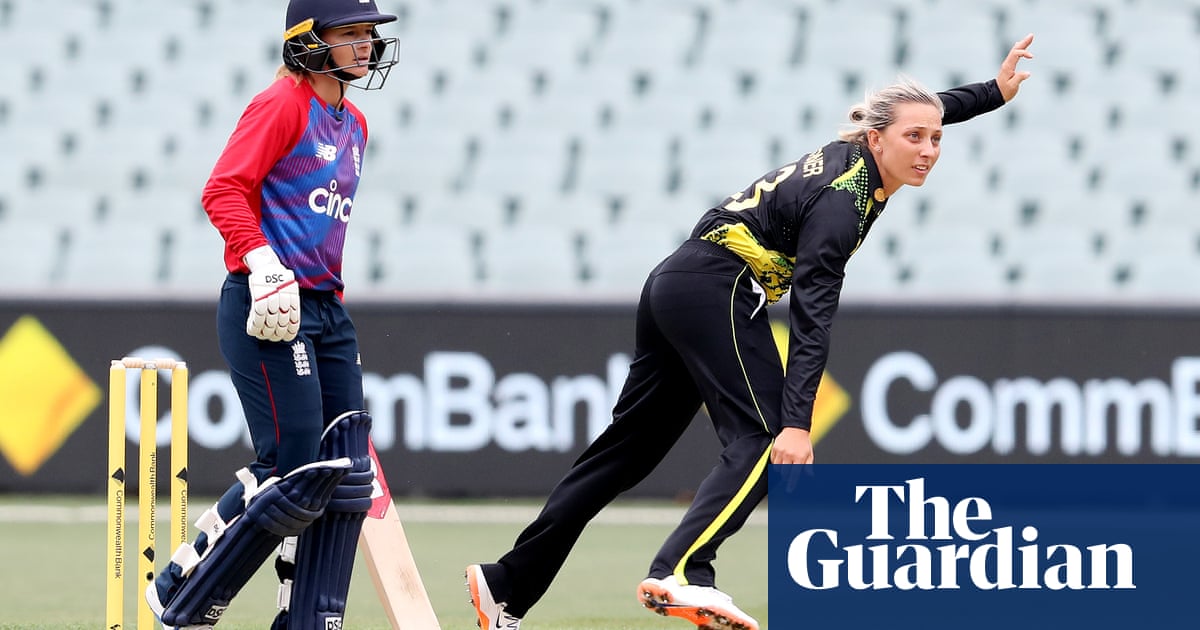 Women’s Ashes second T20 washed out as Australia suffer further injury blow