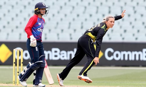 Ash Gardner bowls one of just 4.1 overs played in the rain-affected second Women’s Ashes T20 at Adelaide Oval.