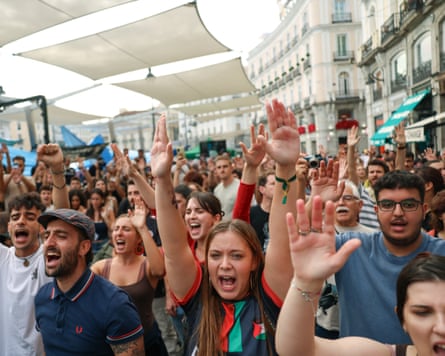 Protesters demand political action to stop evictions and alleviate the housing crisis.