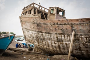 Le village de pêcheurs de Tadjoura, une plaque tournante pour les migrants éthiopiens traversant vers le Yémen en guerre, et pour les réfugiés yéménites fuyant dans l'autre sens