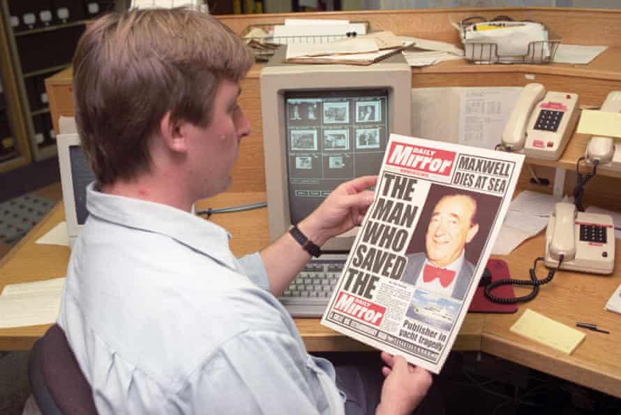 The Daily Mirror announces Maxwell's death in 1991