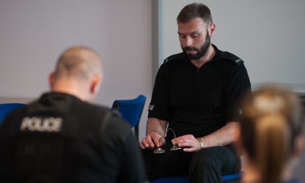 Police officers will be taught mindfulness techniques such as slower breathing during the eight-week course.