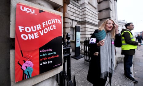 Picket line outside the Courtauld Institute of Art, part of the University of London, November 2019.