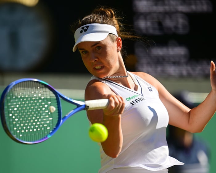 Big-hitting Linda Noskova sees off Madison Keys to reach last eight