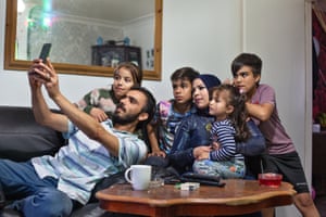 Rami and Ruba lived in Homs close to their extended family, which is now displaced across several countries. They maintain contact with each other by sending photographs and keeping track of family developments.