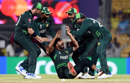 Haris Rauf celebrates his acrobatic catch to dismiss Lungi Ngidi off his own bowling.