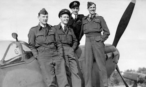 Eric ‘Winkle’ Brown, second right, with other pilots at Farnborough, Hampshire.