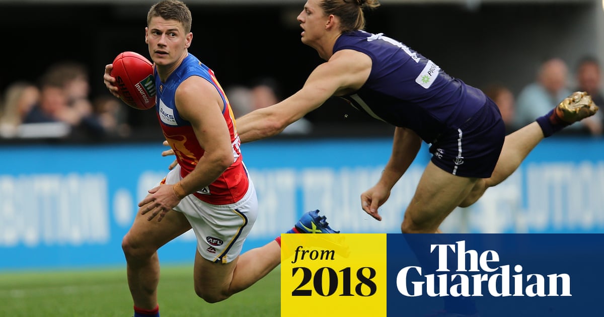 Dockers suffer key injuries as underdogs snatch rare AFL win AFL