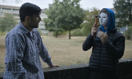 ‘The final word enemy is ladies’ – contained in the fear-filled world of incels | Tv 1 The truth about Looksmaxxing.