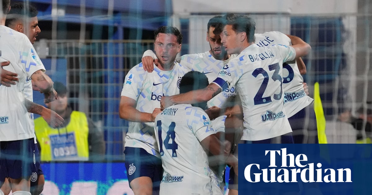 European football: Inter close in on title after beating Como in seven-goal thriller