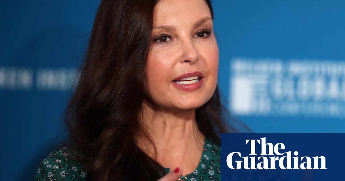 Ashley Judd reveals vulnerable account of last moments with mother Naomi