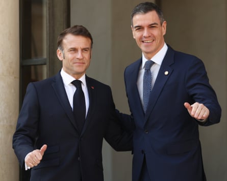 Macron (left) and Sánchez in March 2025.