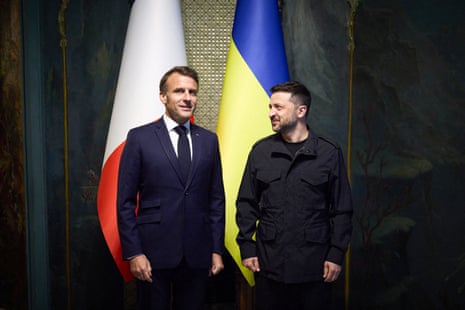 Volodymyr Zelenskyy and Emmanuel Macron pose for a photograph ahead of their meeting in Kyiv on 10 May 2025.