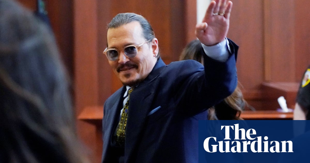 Johnny Depp’s account of severing finger is inconsistent says surgeon – video