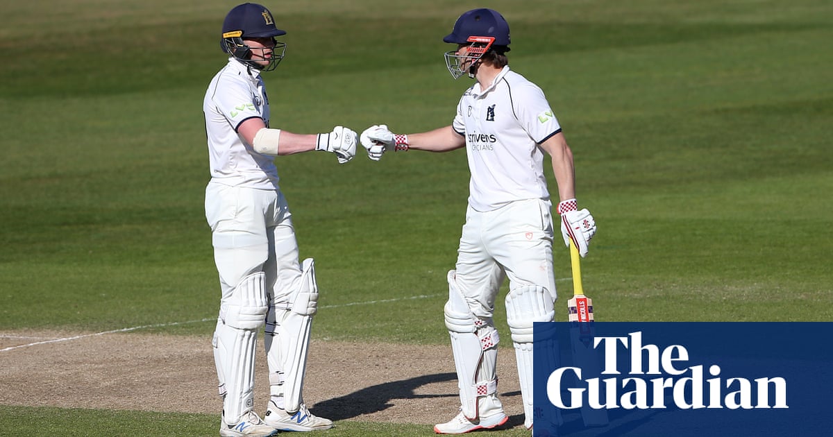 County cricket talking points: fans given another week of fine matches
