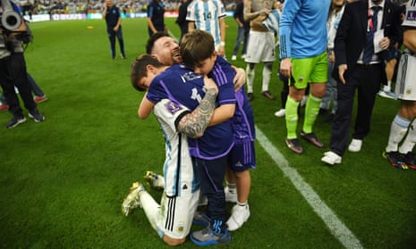 Lionel Messi celebrates with his children.