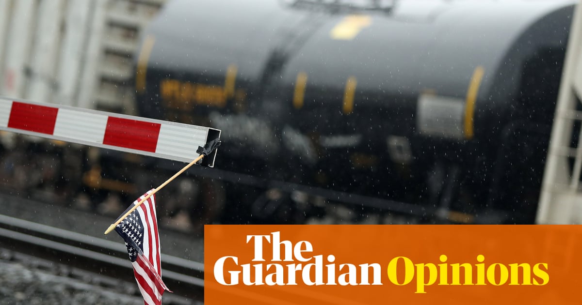 Trump is taking advantage of the Ohio disaster in a way that’s eerily reminiscent of 2016