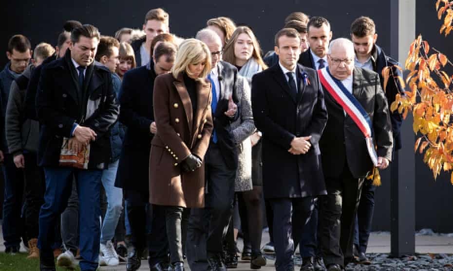 Emmanuel Macron with officials and students in Verdun