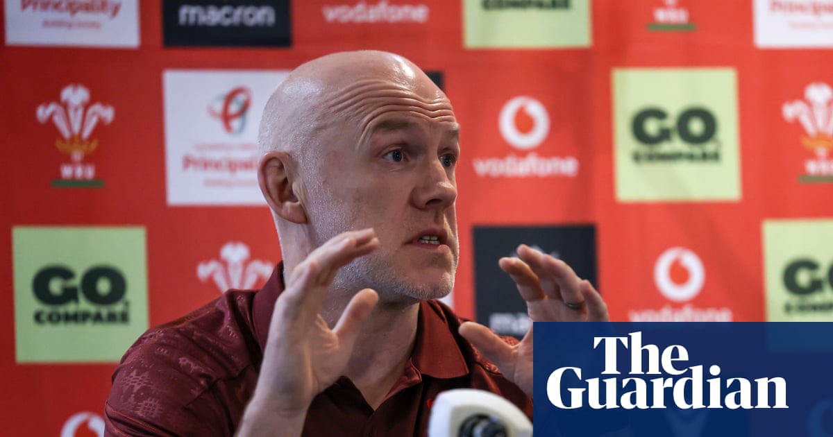 Wales beef up pack for France visit in bid to end 12-game Six Nations losing streak