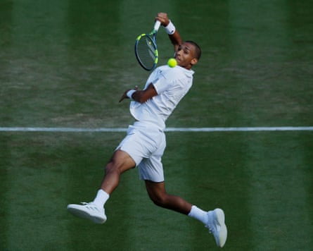 Felix Auger-Aliassime plays a spectacular overhead shot