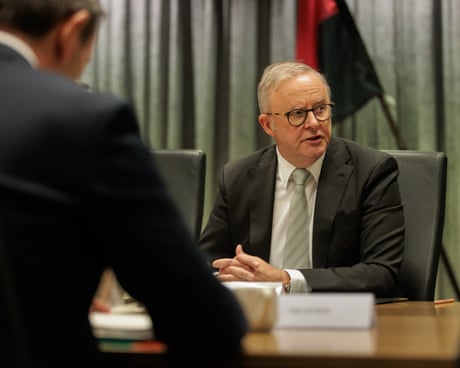 Australia news live: Albanese flags ‘respectful’ approach to Trump meeting next week; government reviews ban on American beef imports