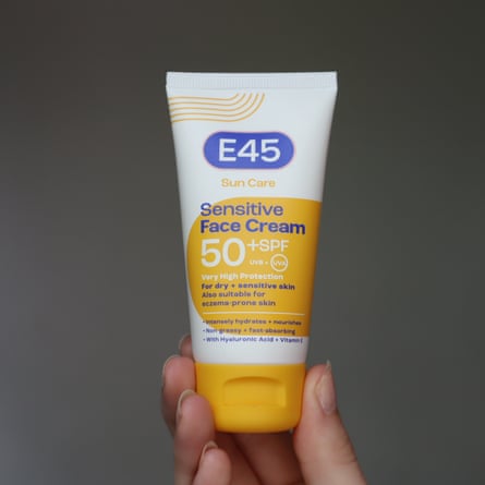 E45 sensitive face cream SPF50