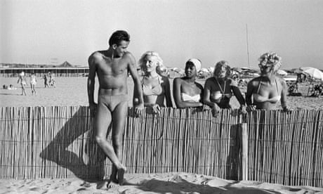 Walter Chiari in Fregene, Rome, in 1959