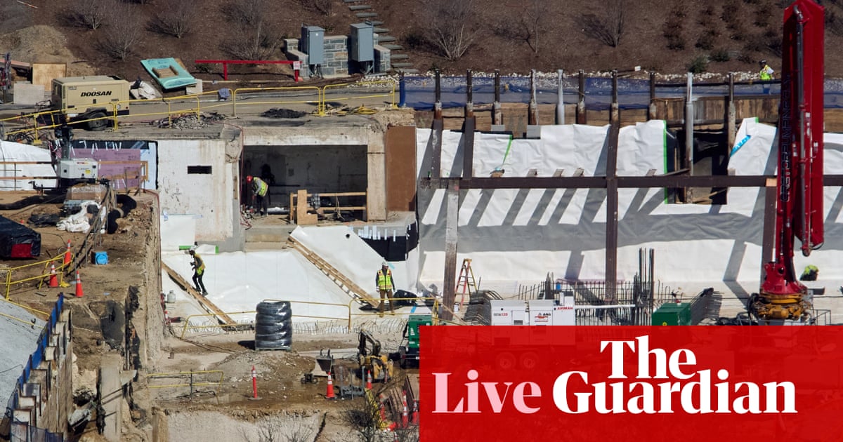 सुप्रीम कोर्ट ने कोलोराडो में ‘रूपांतरण थेरेपी’ पर प्रतिबंध के खिलाफ फैसला सुनाया, जिसमें एक न्यायाधीश ने फटकार लगाई – अमेरिकी राजनीति लाइव