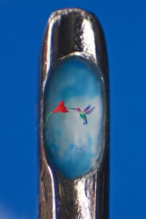 Hummingbird needle sculpture by Willard Wigan