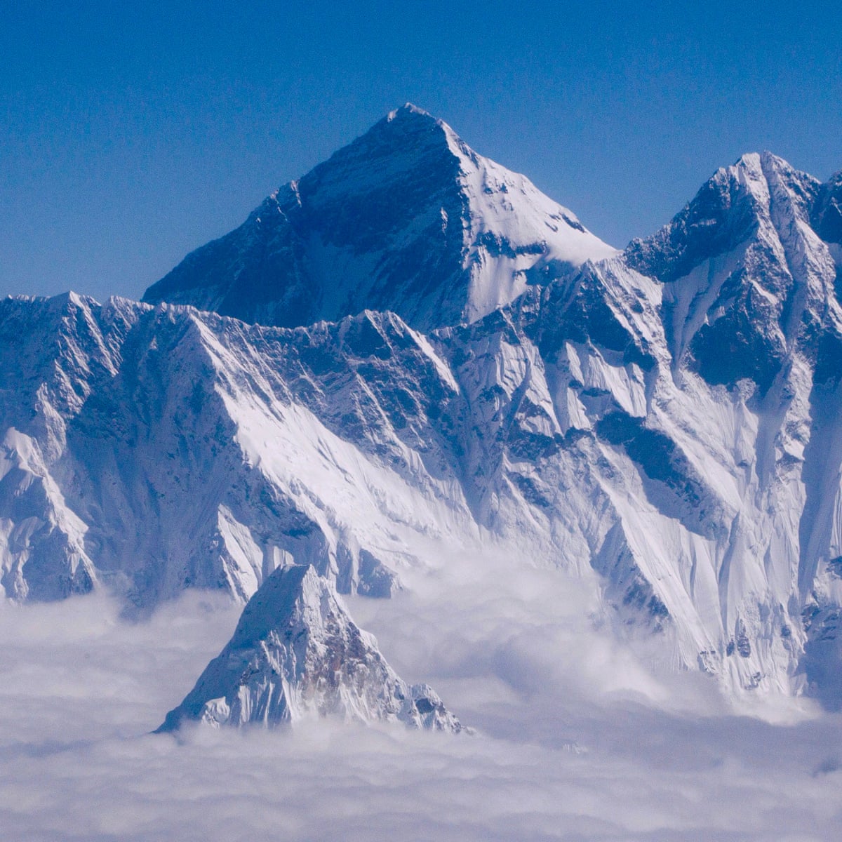 Mount Everest China And Nepal Agree On New Taller Height Mount Everest The Guardian Mount Everest China And Nepal Agree On New Taller Height Mount Everest The Guardian
