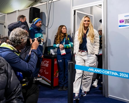 Lindsey Vonn enters the press conference room