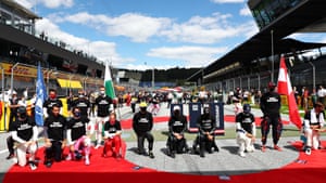 F1 drivers take a knee.