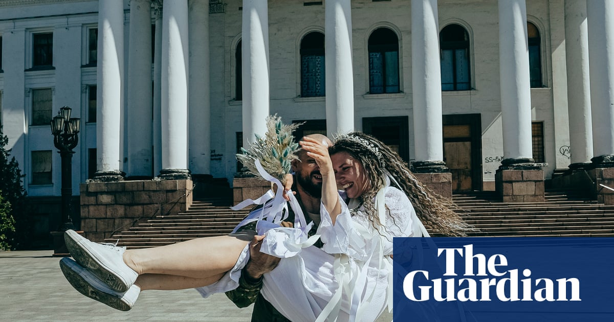 Love under anti-drone nets: Ukrainian couple wed in Kramatorsk combat zone