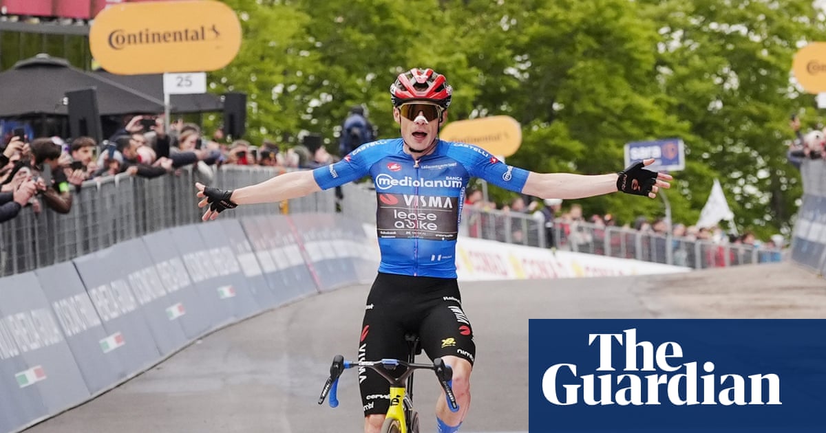 Giro d'Italia: Vingegaard climbs away to take stage nine win while Eulalio stays in pink