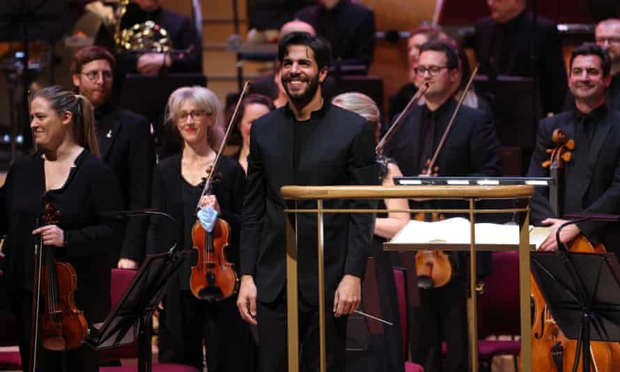 Domingo Hindoyan with the RLPO.