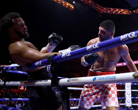 Moses Itauma on the ropes against Filip Hrgovic