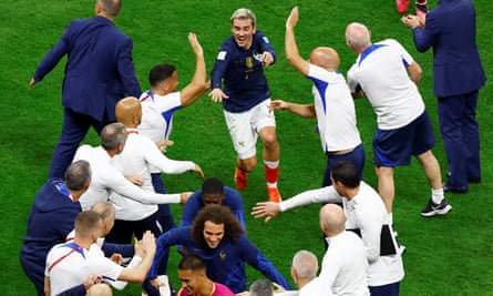 France do just enough to go forward – but will they have more for the final? | World Cup 2022 6 France players and coaching staff congratulate themselves after the final whistle.