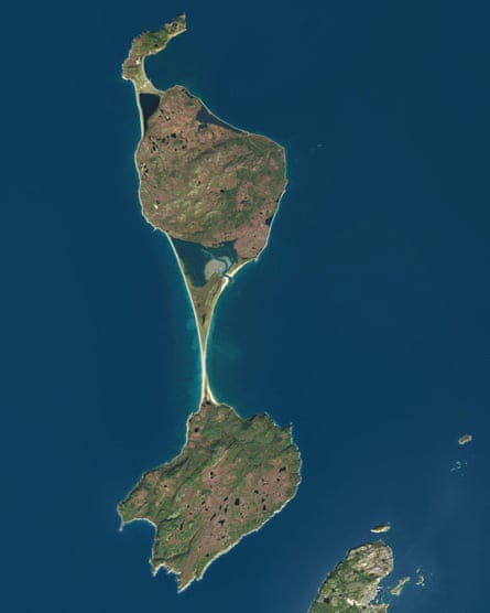 Three islands linked by thin sandy strips, the middle one with lagoons