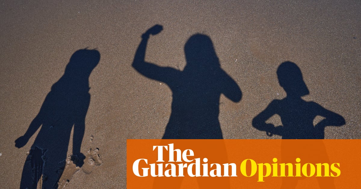 Should I try the ‘18 summers’ parenting trend? Only if I want to ruin the school holidays | Emma Brockes